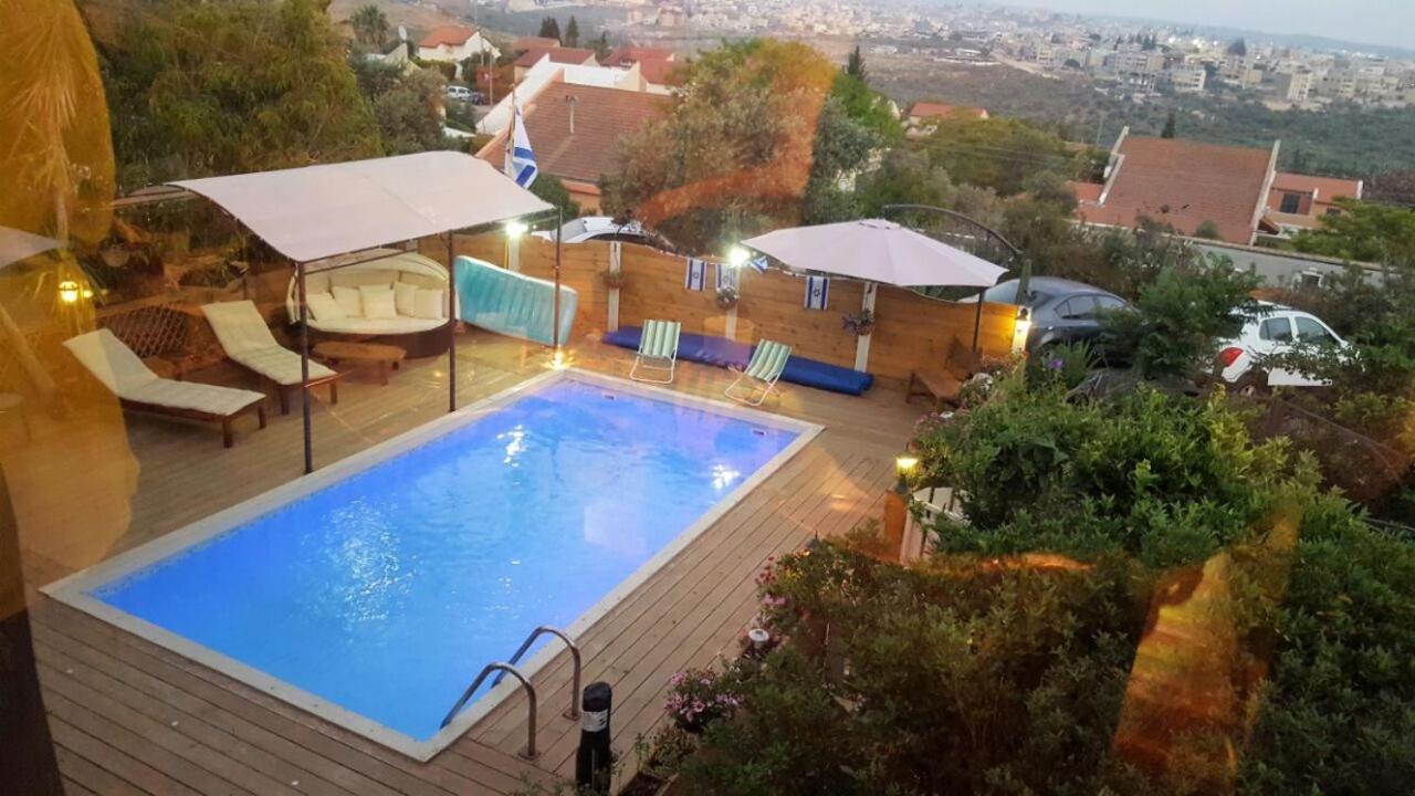 צימר בגליל אביב בבקתה Buitenkant foto